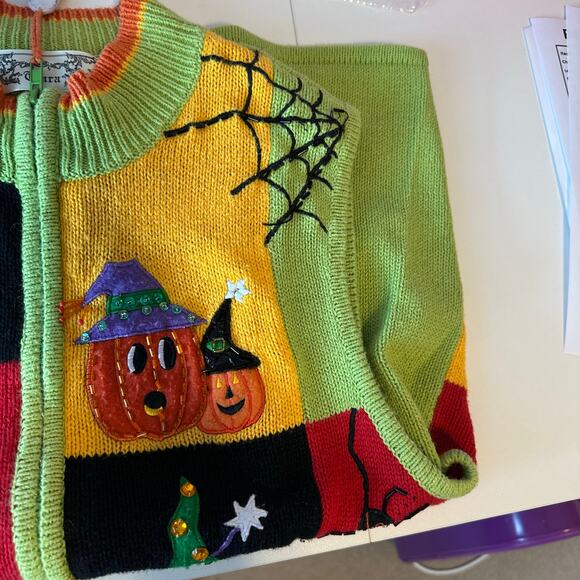 Vintage Tiara Halloween Zip Up Sweater Vest Size XL Embroidered Beaded 90s - Picture 13 of 13